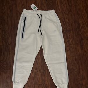 White nike reflective tech fleece joggers adult size xl